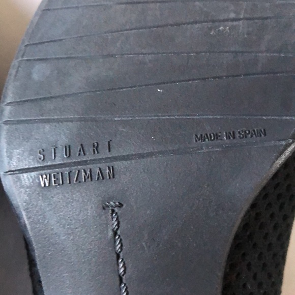 Women’s size 8M Stuart Weitzman black perforated pumps - Picture 8 of 14